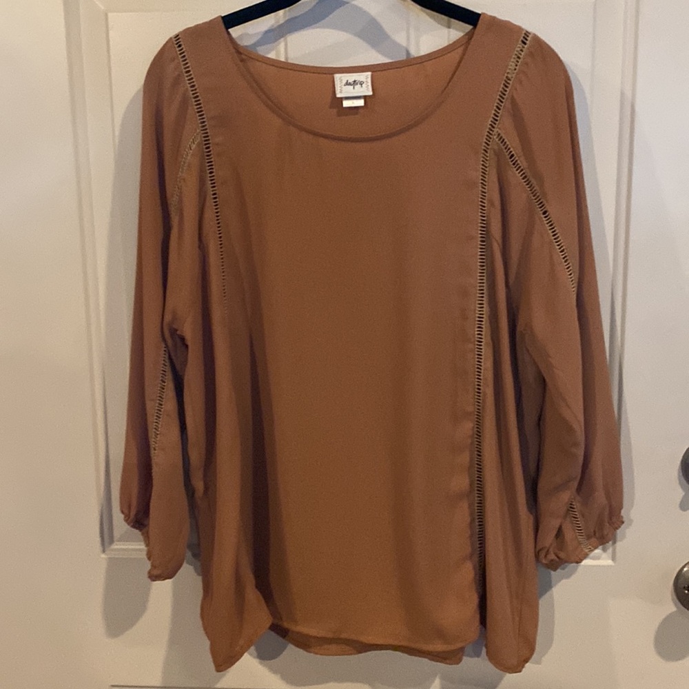 Daytrip camel color, size large, 3/4 sleeves, 100% polyester